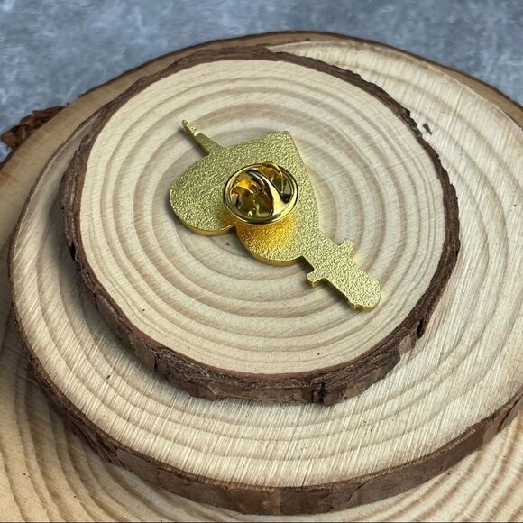 Dagger Through Heart Enamel Pin/ Brooch Lapel - Picture 4 of 6